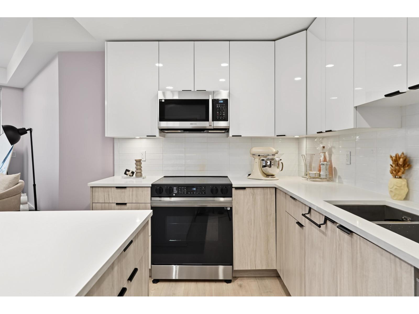 602 13458 95 AVENUE, Surrey