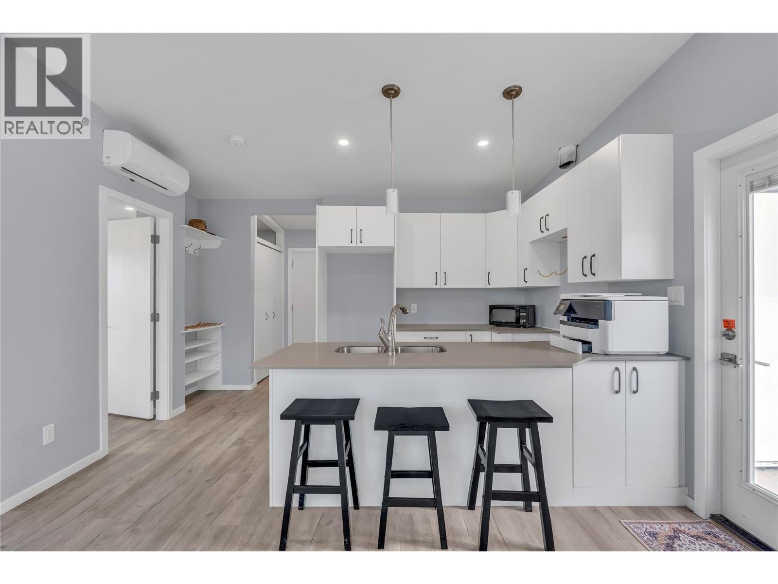 2501 Radio Tower Road Unit# 17, Oliver