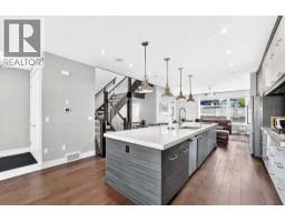 2220 33 Street SW - photo 7