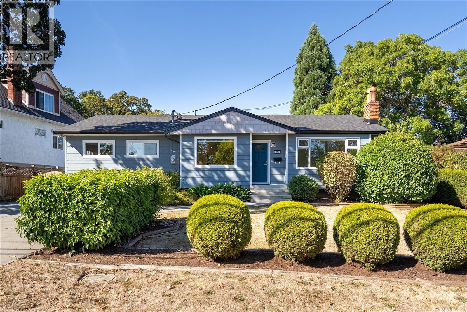 916 Burnside Rd W - 1