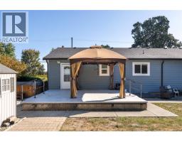 916 Burnside Rd W, Saanich, BC V8Z1N2 Photo 23