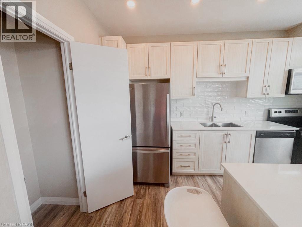 104 Garment Street — photo 23