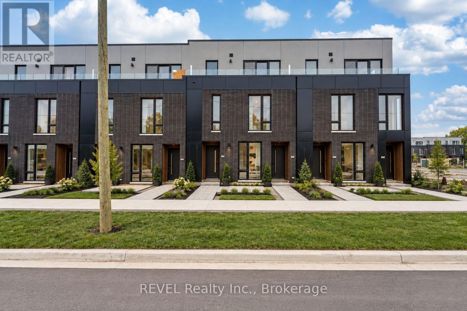 206 ELLIS STREET, St. Catharines (Oakdale)