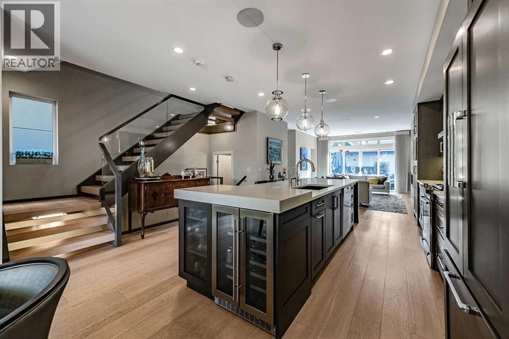 1927 44 Avenue SW - 8
