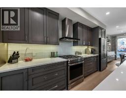 Primary Bedroom - 1927 44 Avenue Sw, Calgary, AB T2T2N7 Photo 6