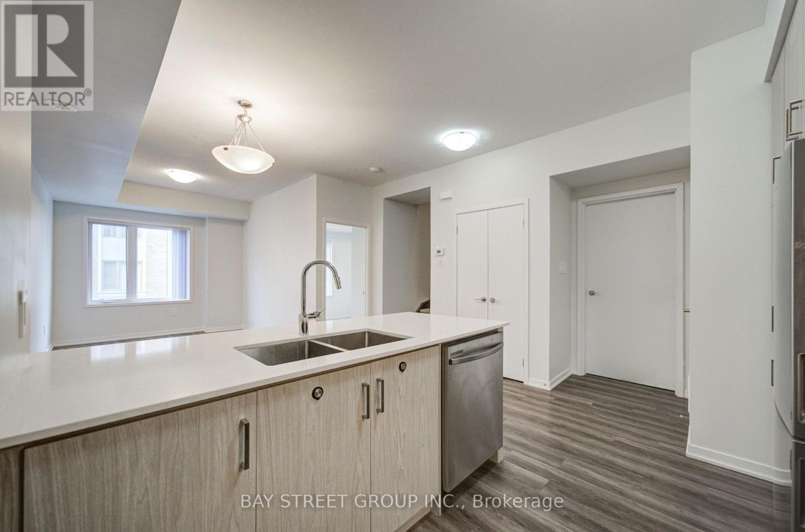 TH3- 11 Honeycrisp Crescent, Vaughan, ON photo 9