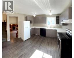 Primary Bedroom - 235 Shawcliffe Circle Sw, Calgary, AB T2Y1E8 Photo 9