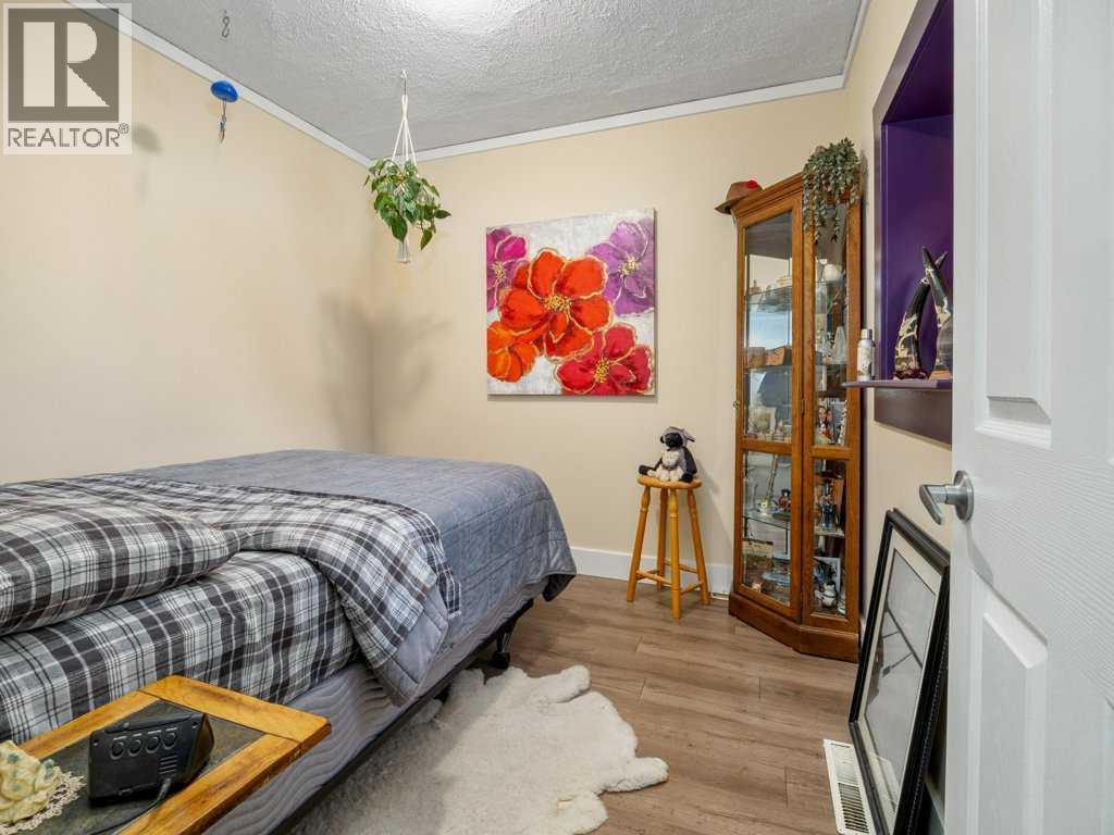 11713 20 Avenue - Image 17