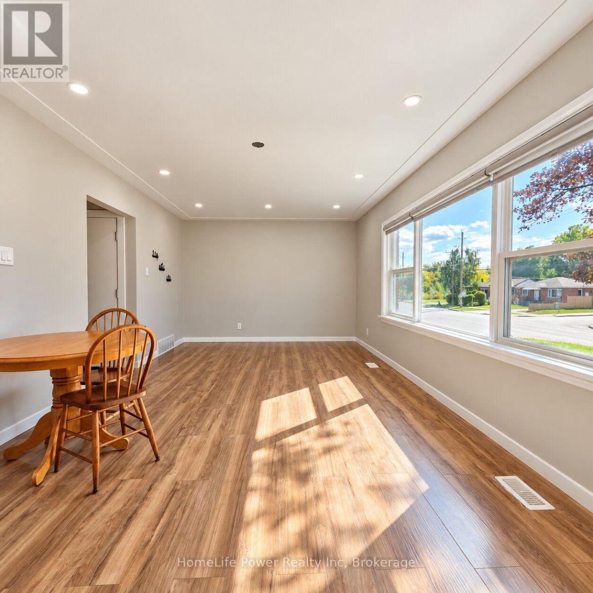 2 - 112 HEIMAN STREET, Kitchener — photo 4