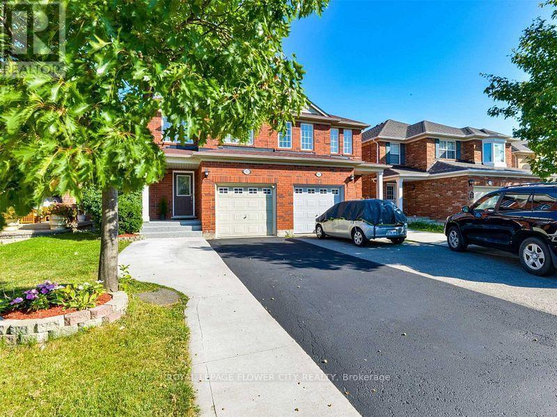 43 GARIBALDI DRIVE, Brampton (Fletcher's Meadow)
