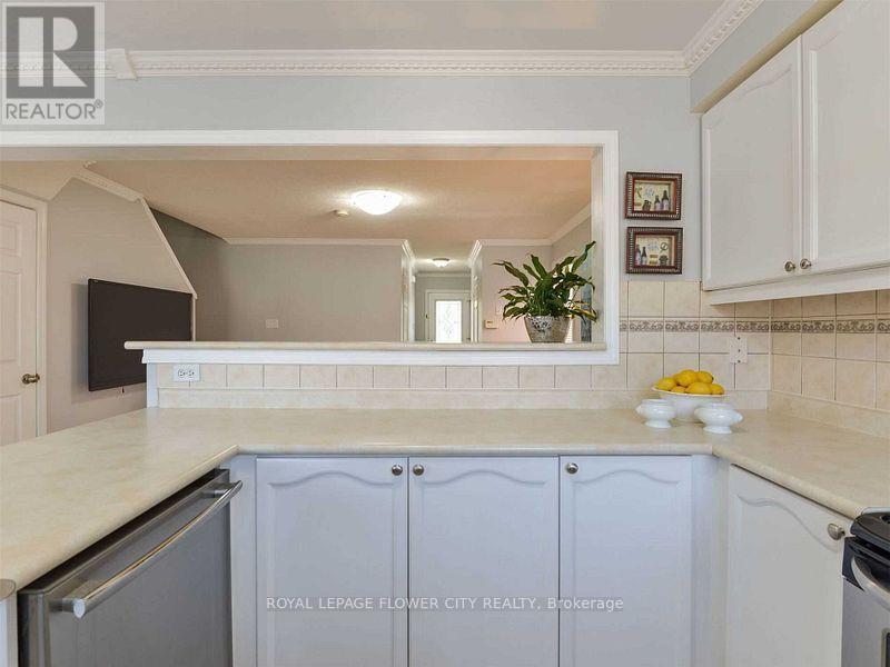 43 GARIBALDI DRIVE, Brampton (Fletcher's Meadow) — photo 12