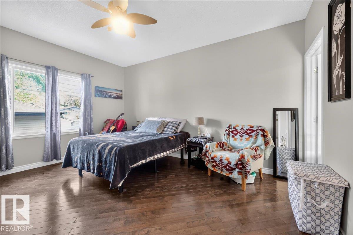11947 67 ST NW - Image 24
