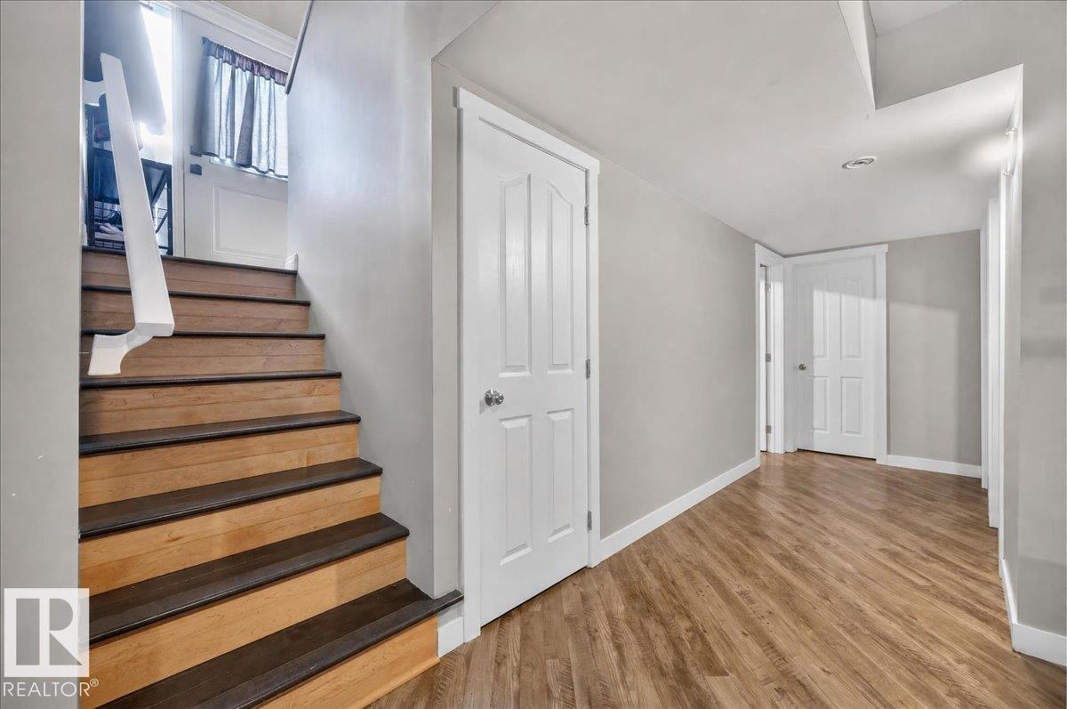 11947 67 ST NW - 29
