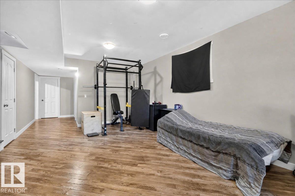 11947 67 ST NW - 36