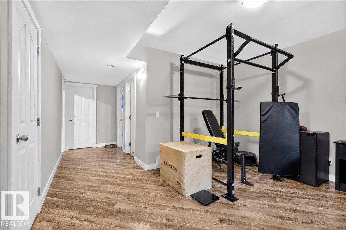 11947 67 ST NW - Image 37