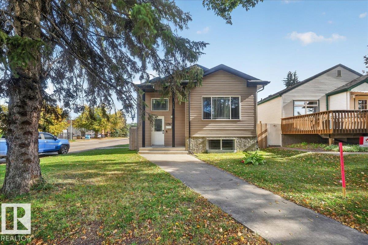 11947 67 ST NW - 3