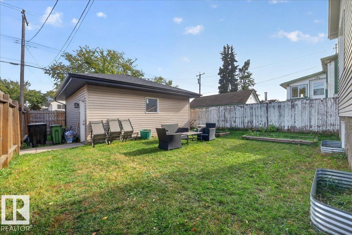 11947 67 ST NW - Image 45
