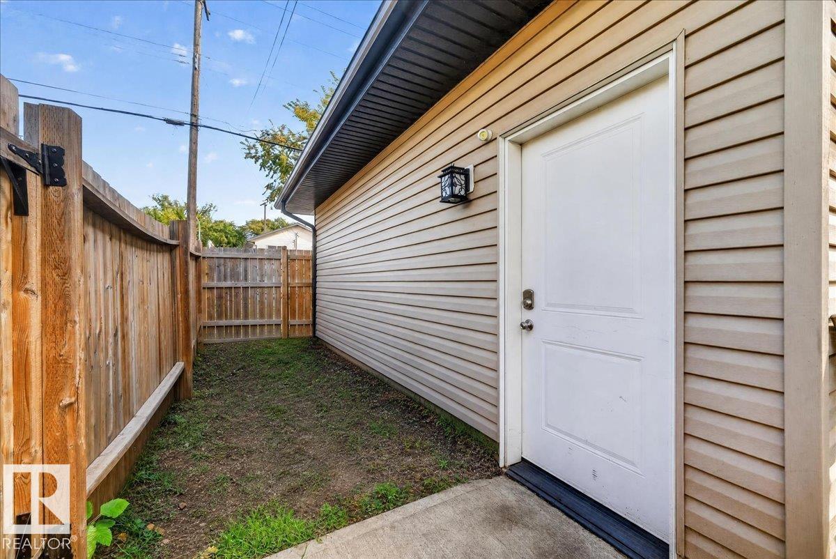 11947 67 ST NW - 48