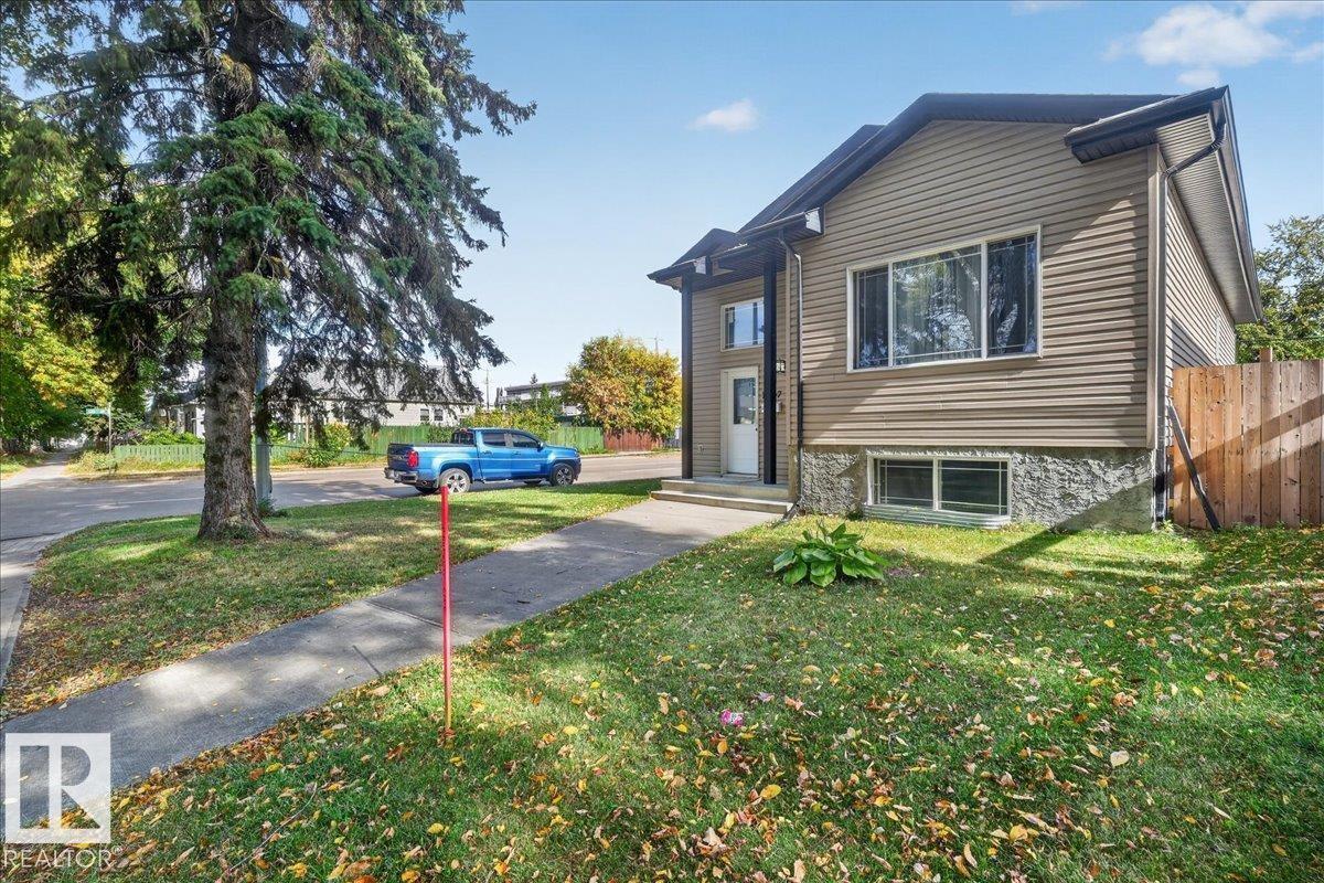 11947 67 ST NW - 6