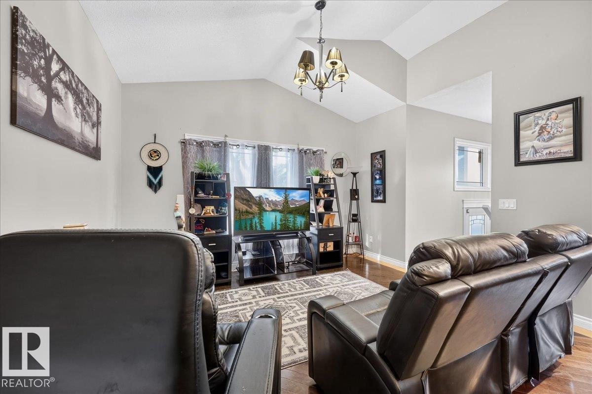 11947 67 ST NW - 8