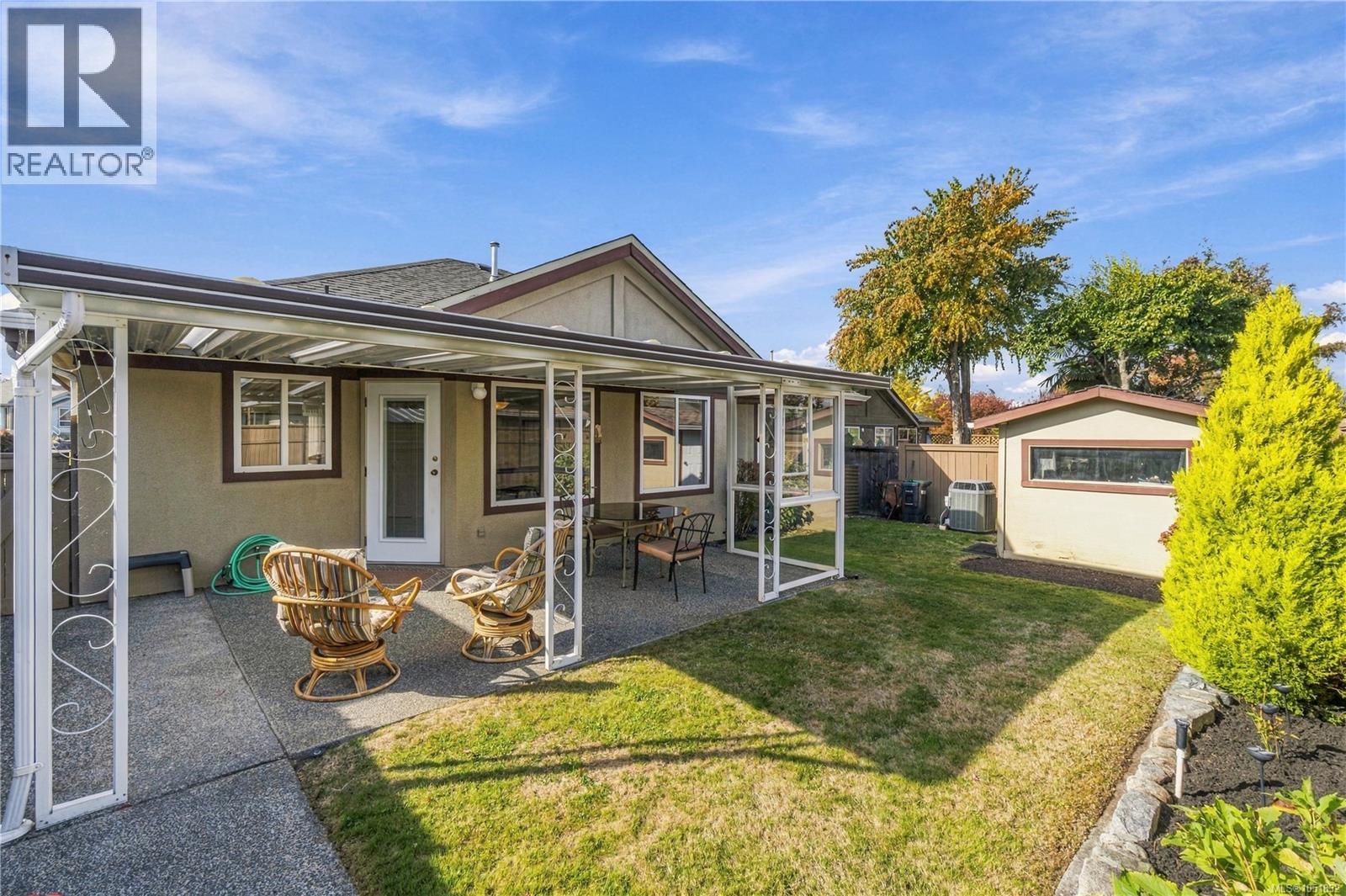 568 Hampstead St - Image 26