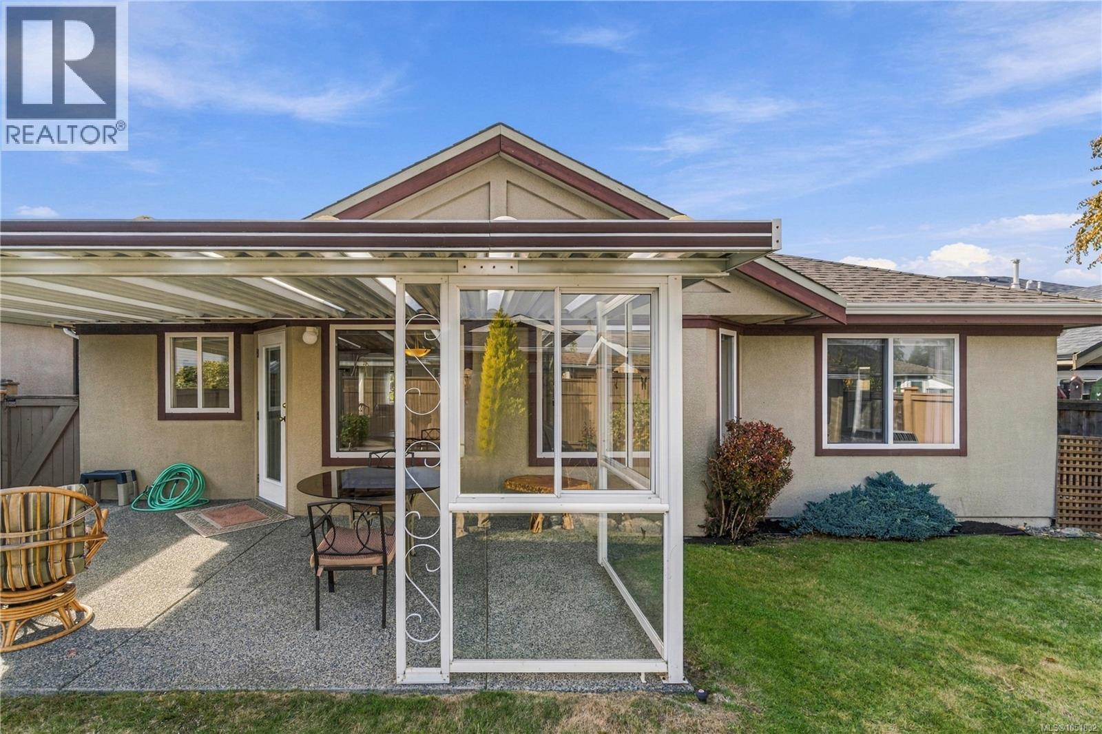 568 Hampstead St - Image 27