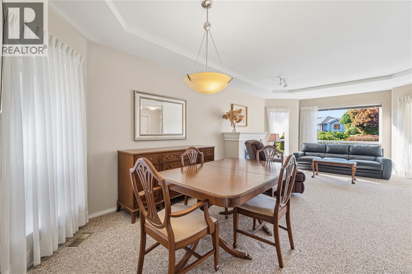 568 Hampstead St - Image 4