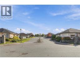 568 Hampstead St, Parksville, BC V9P2T7 Photo 38