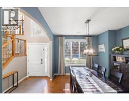 1621 Strathcona Drive SW - photo 4