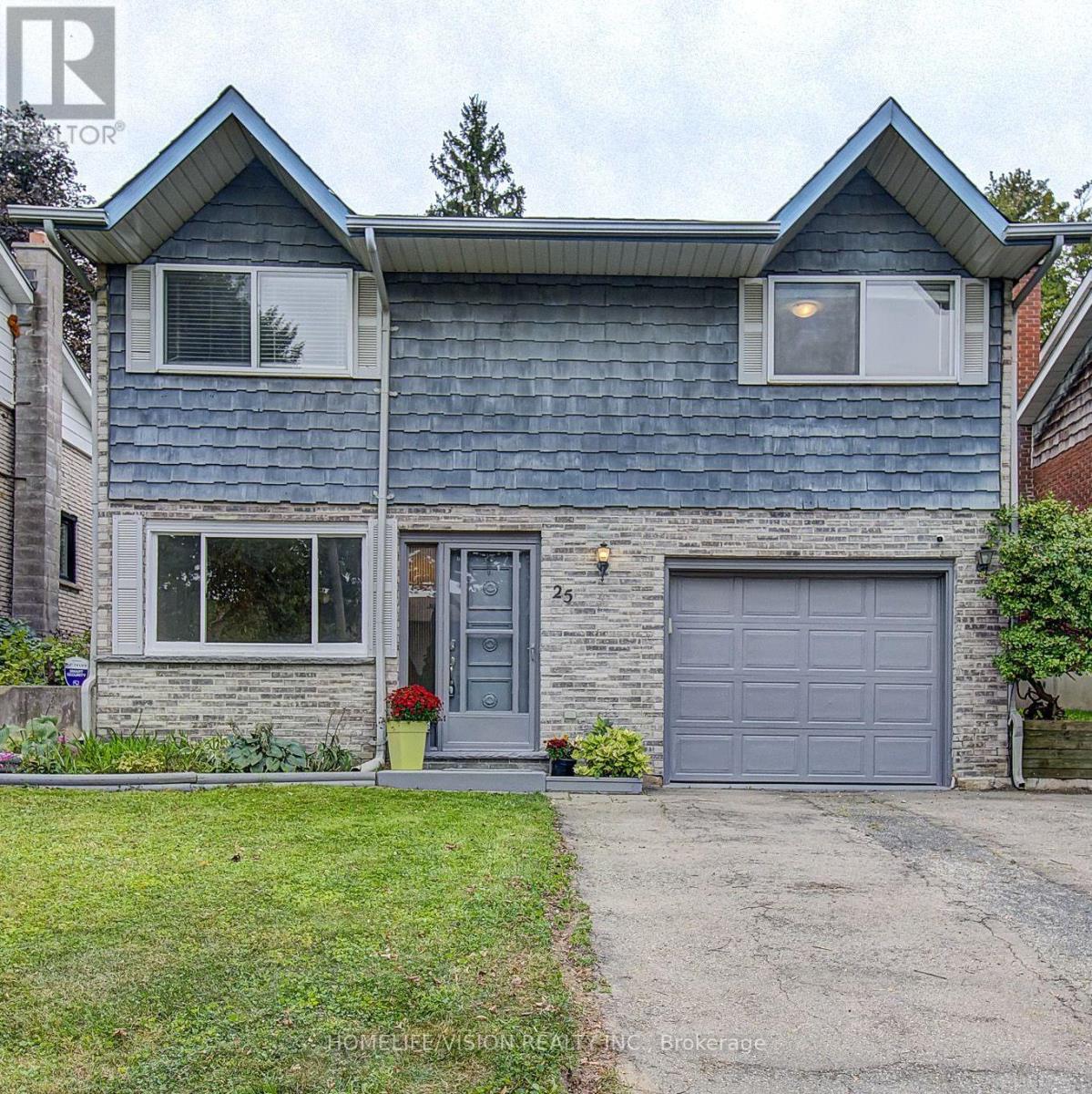 25 RADCLIFFE DRIVE - 1
