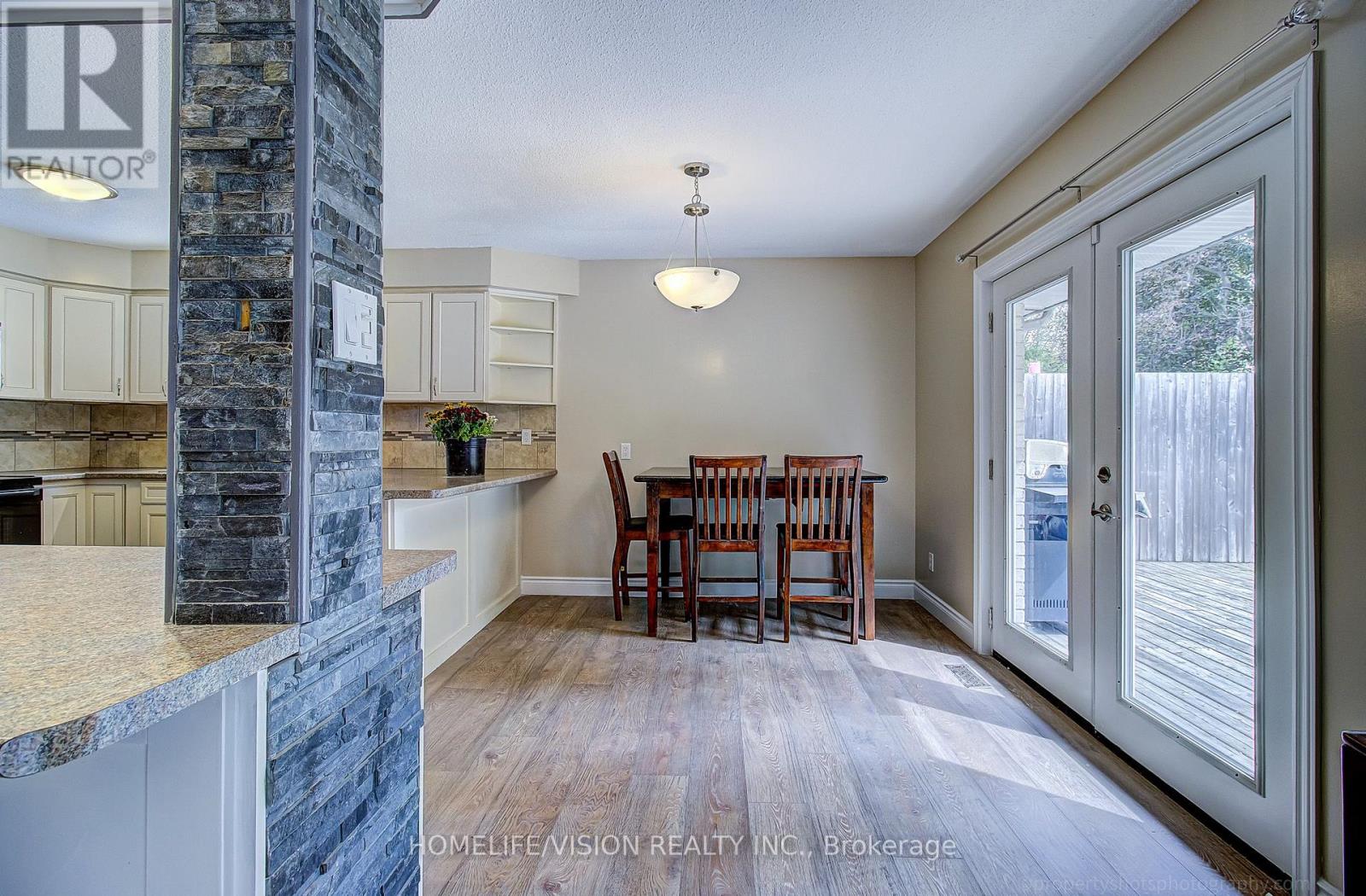 25 RADCLIFFE DRIVE - 10
