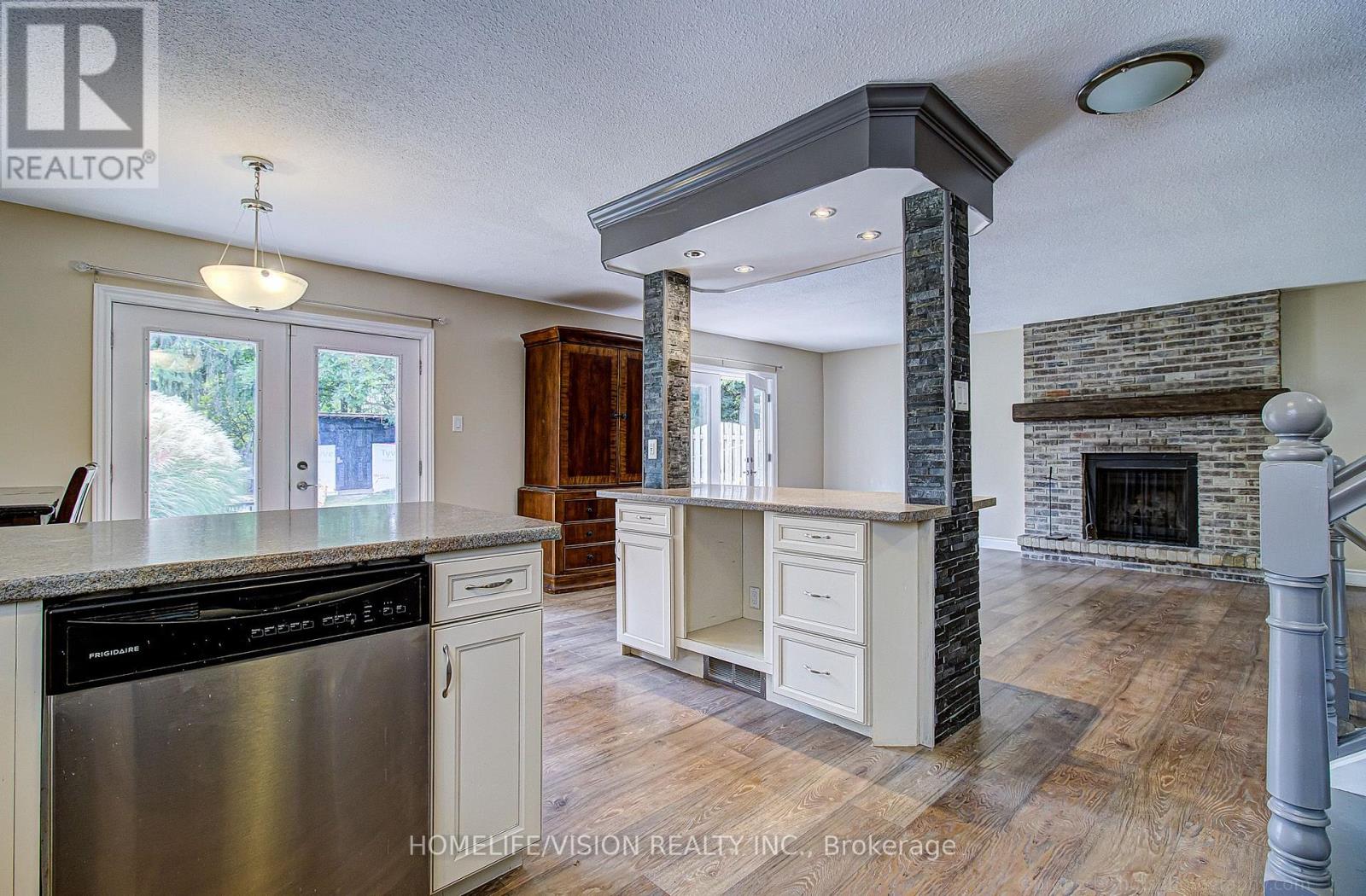 25 Radcliffe Drive, Kitchener, ON photo 13