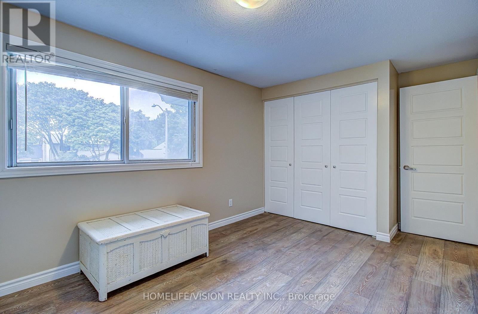 25 RADCLIFFE DRIVE - 17