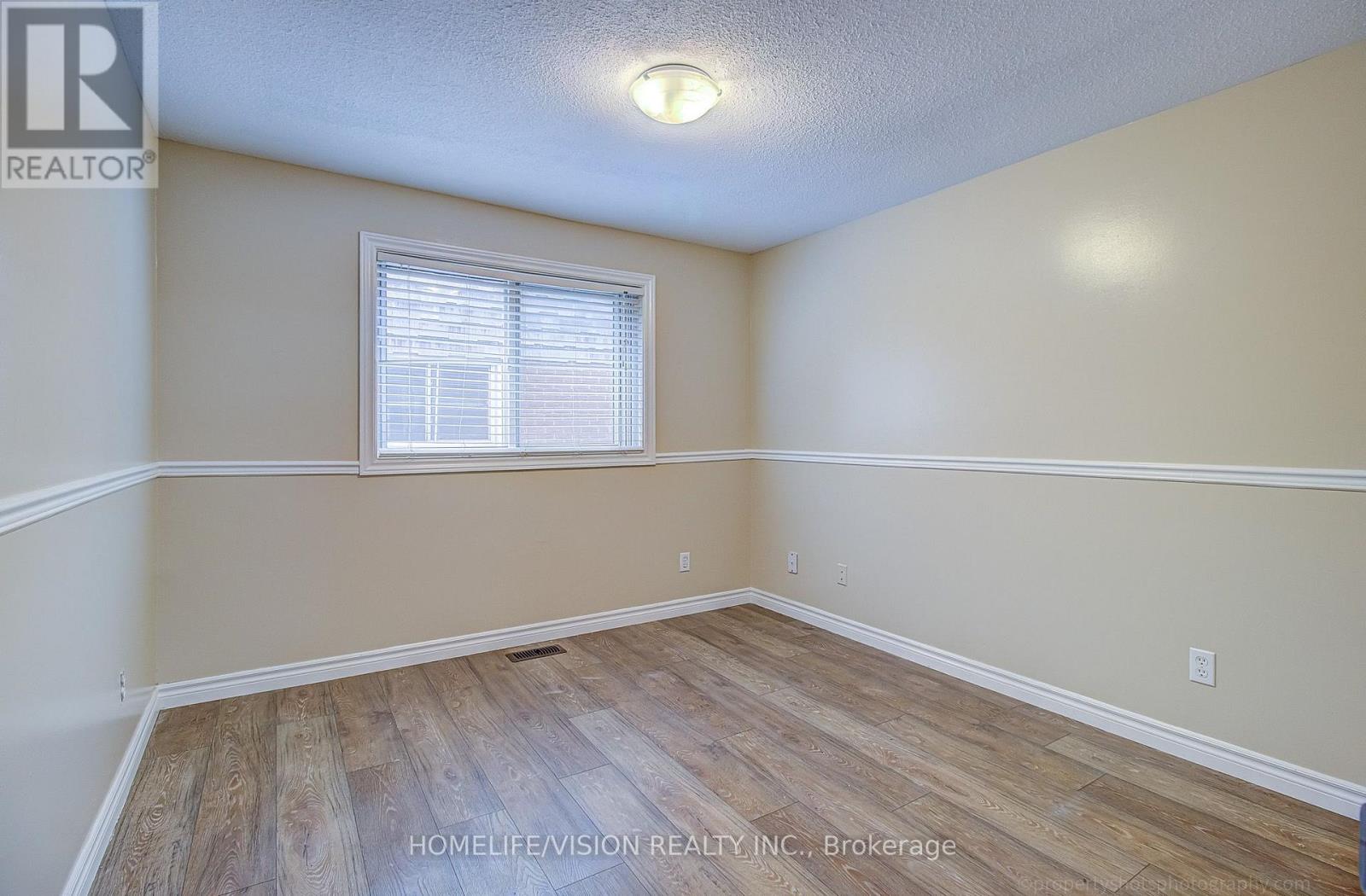 25 Radcliffe Drive, Kitchener, ON photo 23