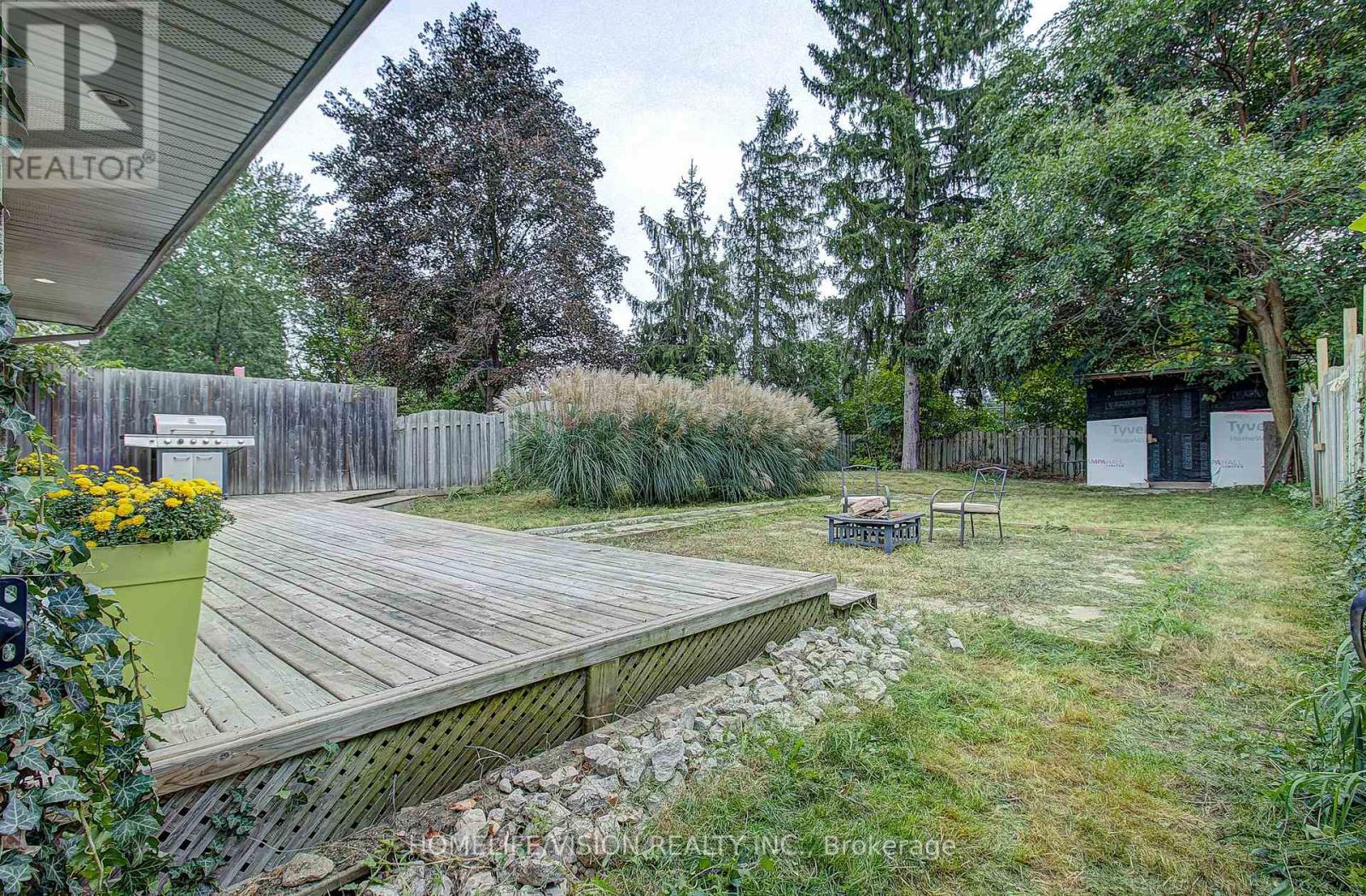 25 RADCLIFFE DRIVE - 36