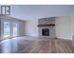 25 Radcliffe Drive, Kitchener, ON N2E2G3 Photo 6
