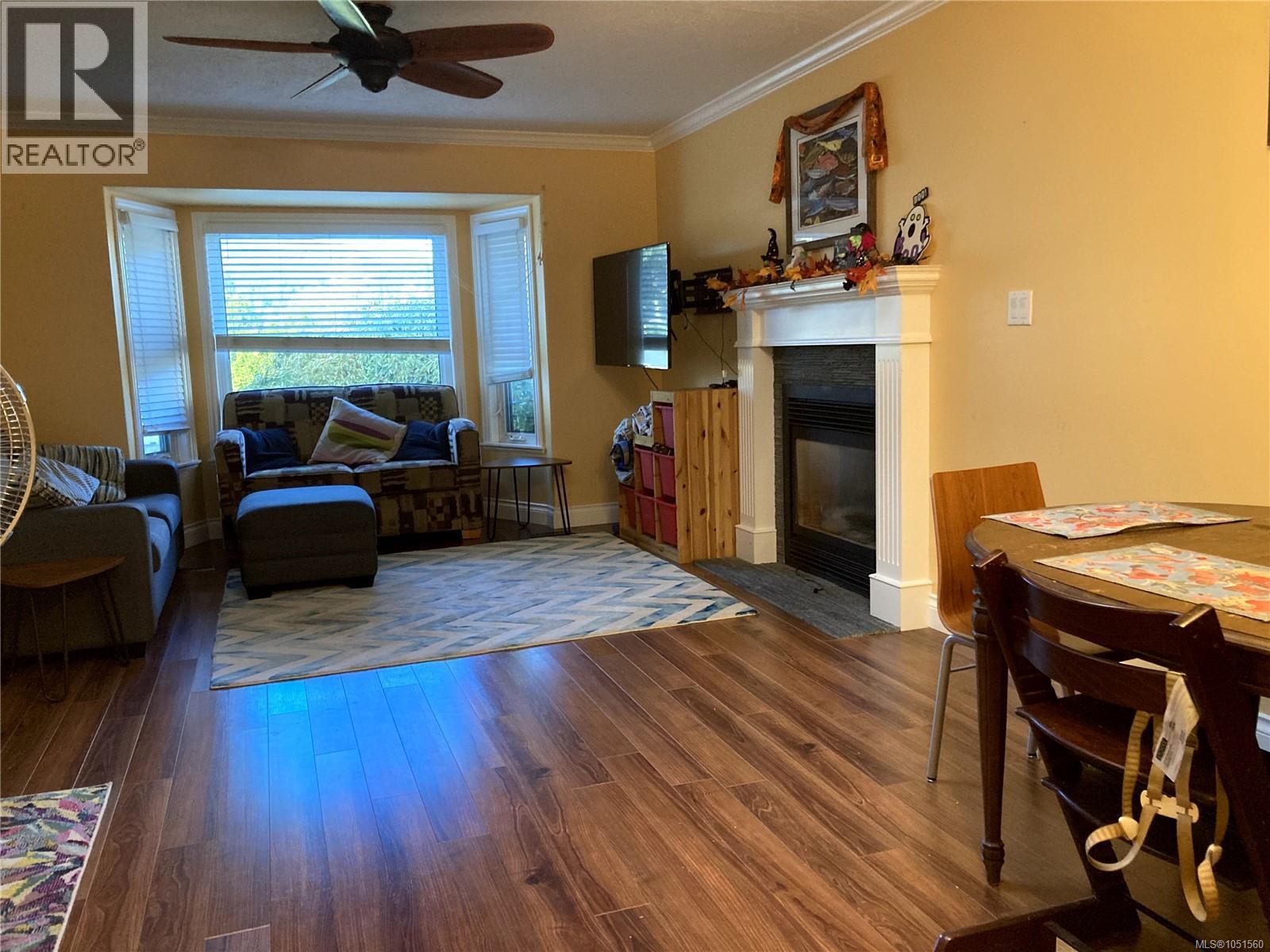 702 Hamilton Ave, Nanaimo