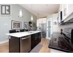 Foyer - 616 Heritage Drive, Fort Mcmurray, AB T9K2X1 Photo 10