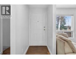 128 Castledale Crescent NE - photo 3