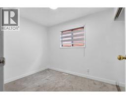 128 Castledale Crescent NE - photo 12