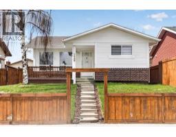 128 Castledale Crescent NE - photo 1