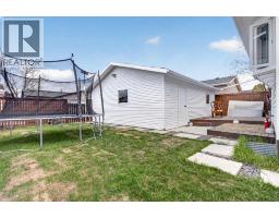 128 Castledale Crescent NE - photo 38