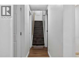 128 Castledale Crescent NE - photo 26