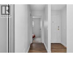 128 Castledale Crescent NE - photo 11