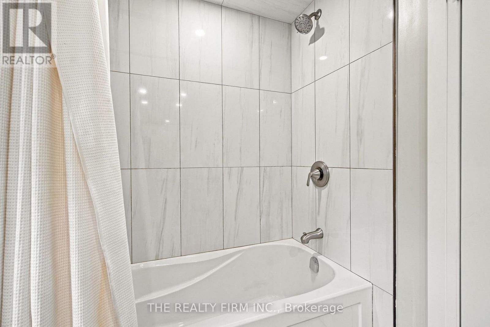 51 HAMPTON CRESCENT - Image 37