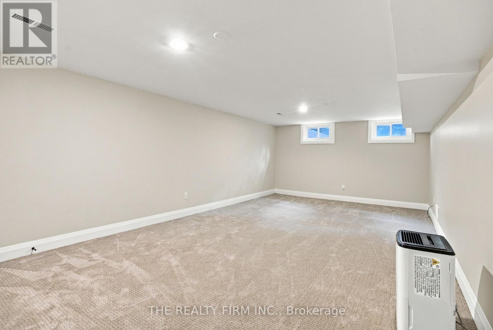 51 HAMPTON CRESCENT - Image 40