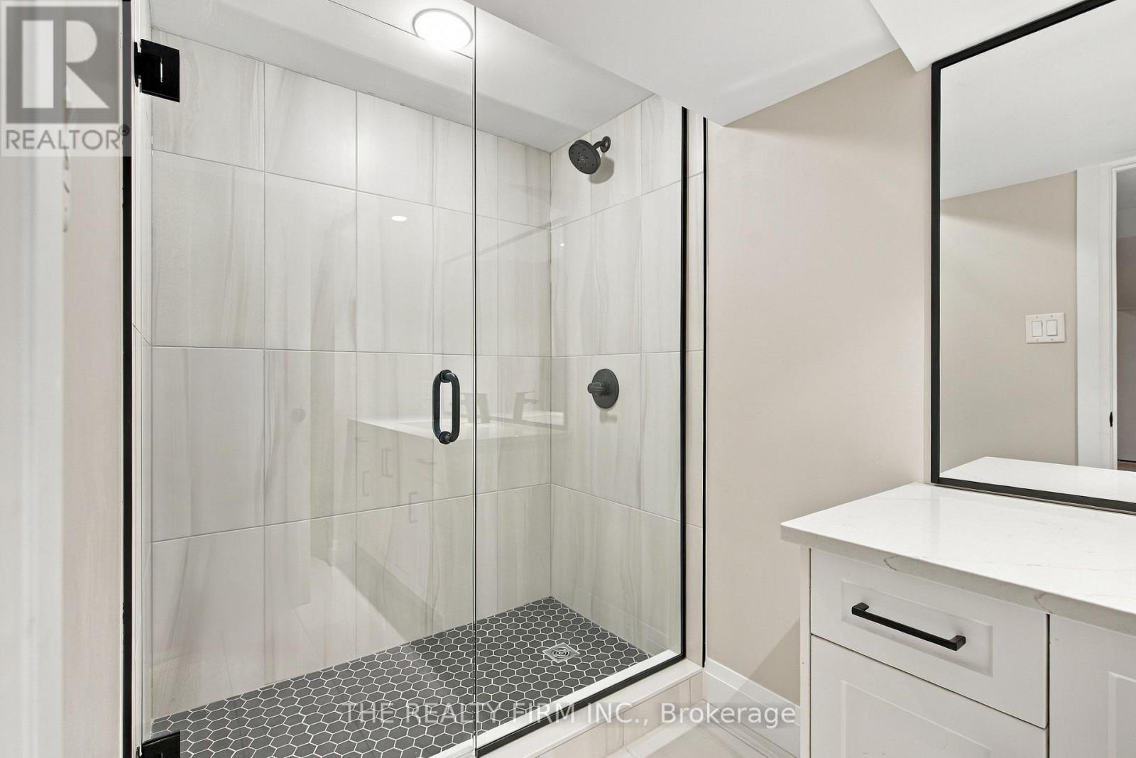 51 HAMPTON CRESCENT - Image 43