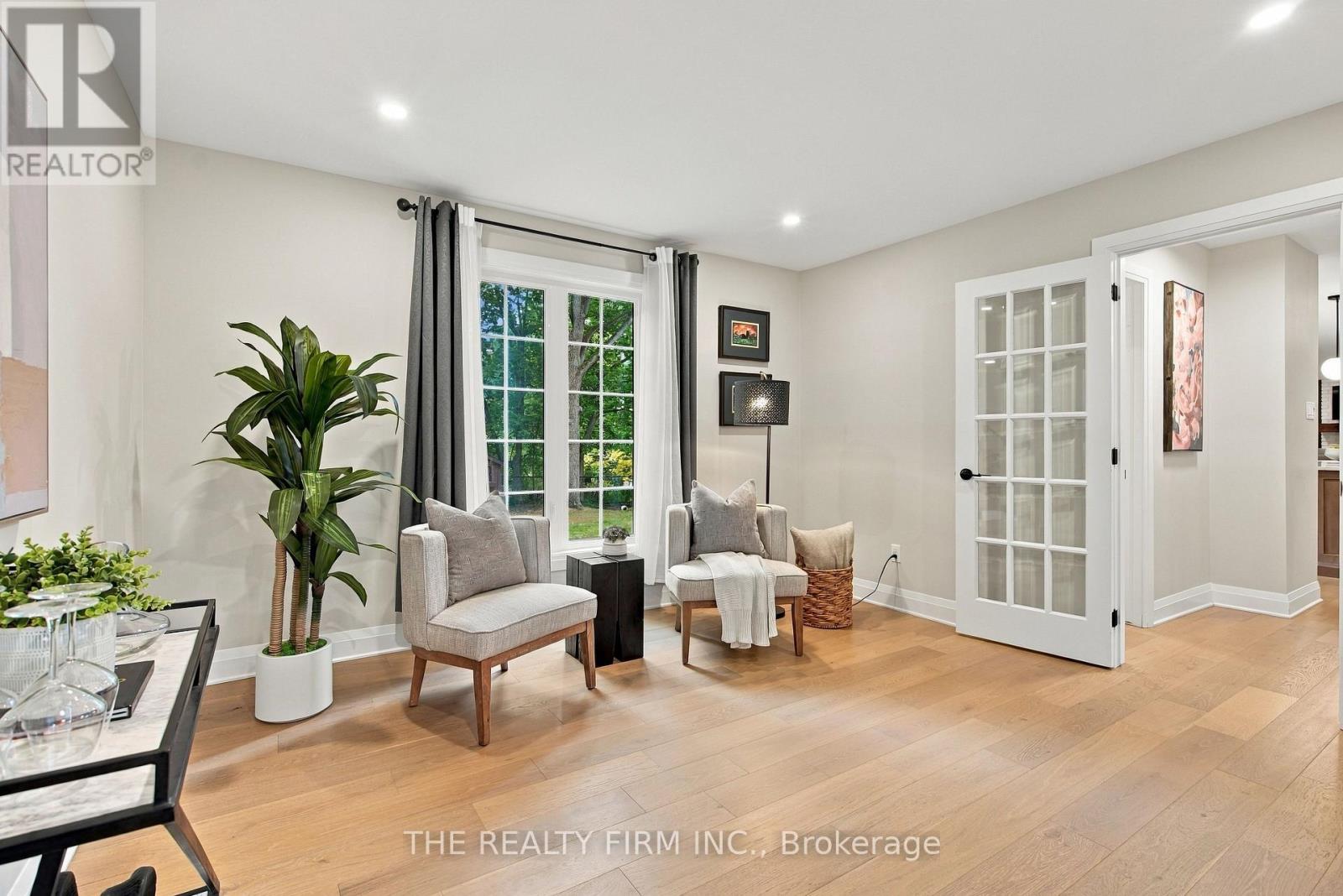51 HAMPTON CRESCENT, London North (North Q) — photo 9