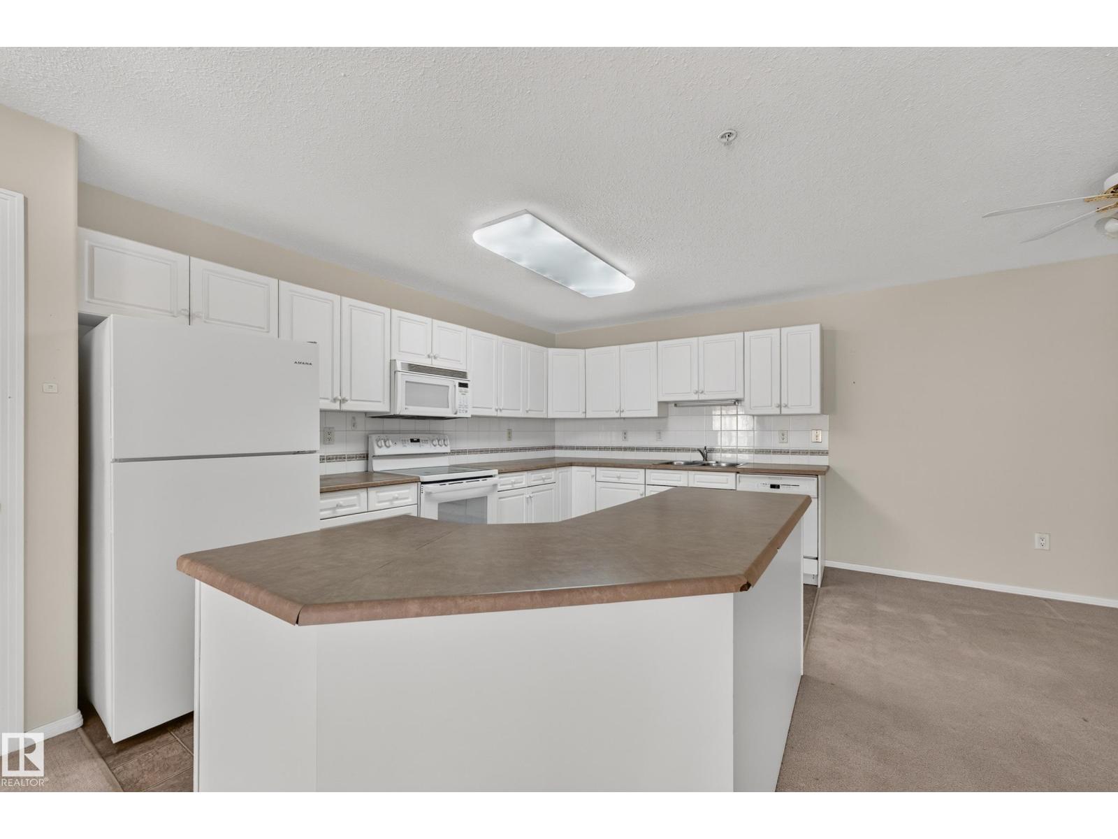 #306 8922 156 ST NW - Image 15