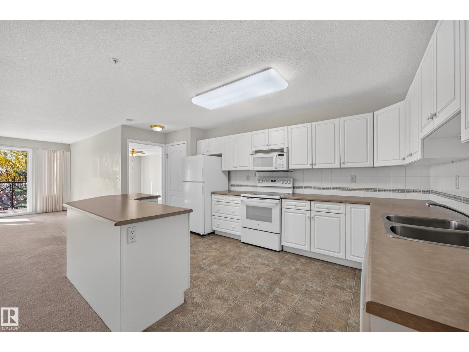 #306 8922 156 ST NW - Image 16